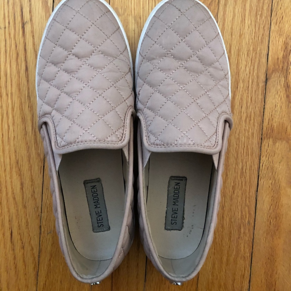 Steve Madden slip ons